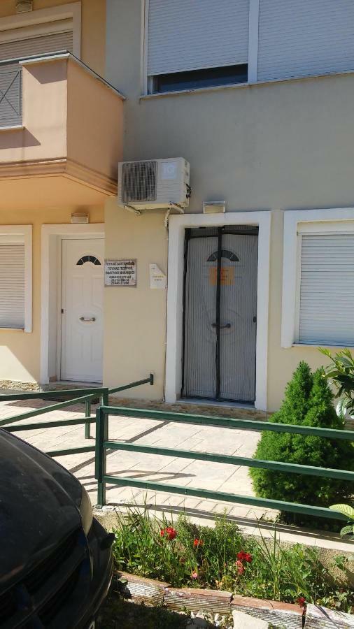 Къща За Гости Пеневи Ofrínion Exterior foto